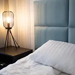 Ξενοδοχείο με διαμερίσματα Moon Γκντανσκ