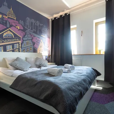 Moon Aparthotel *