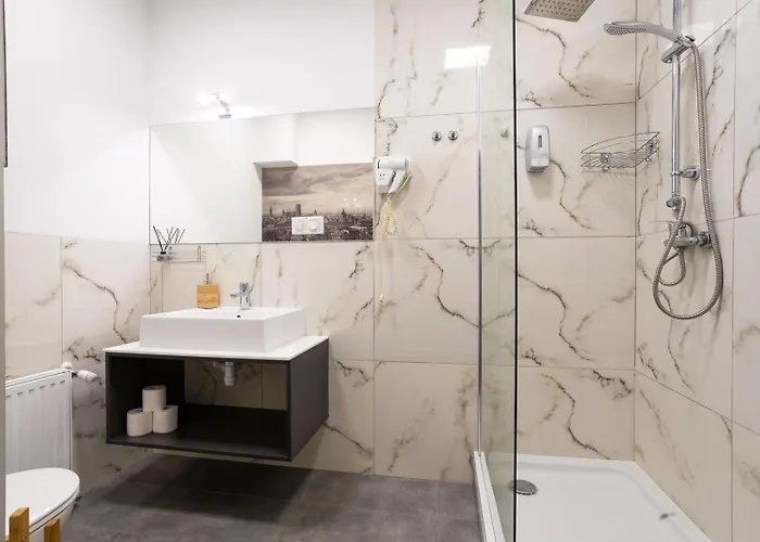 Moon 公寓式酒店 *