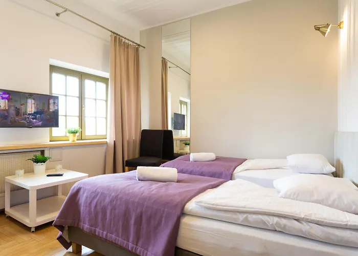 Moon 公寓式酒店 *